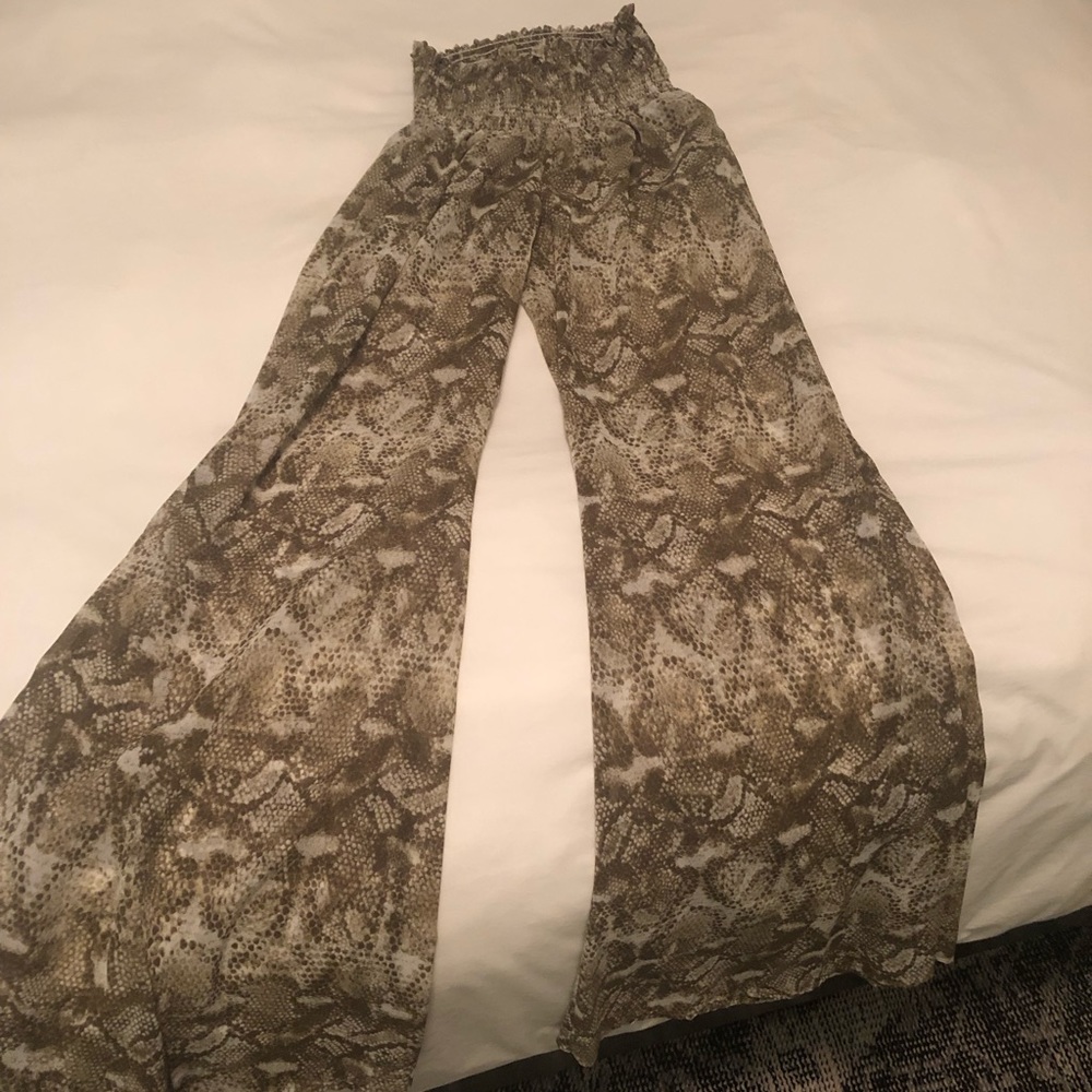 Show Me Your Mumu Flares